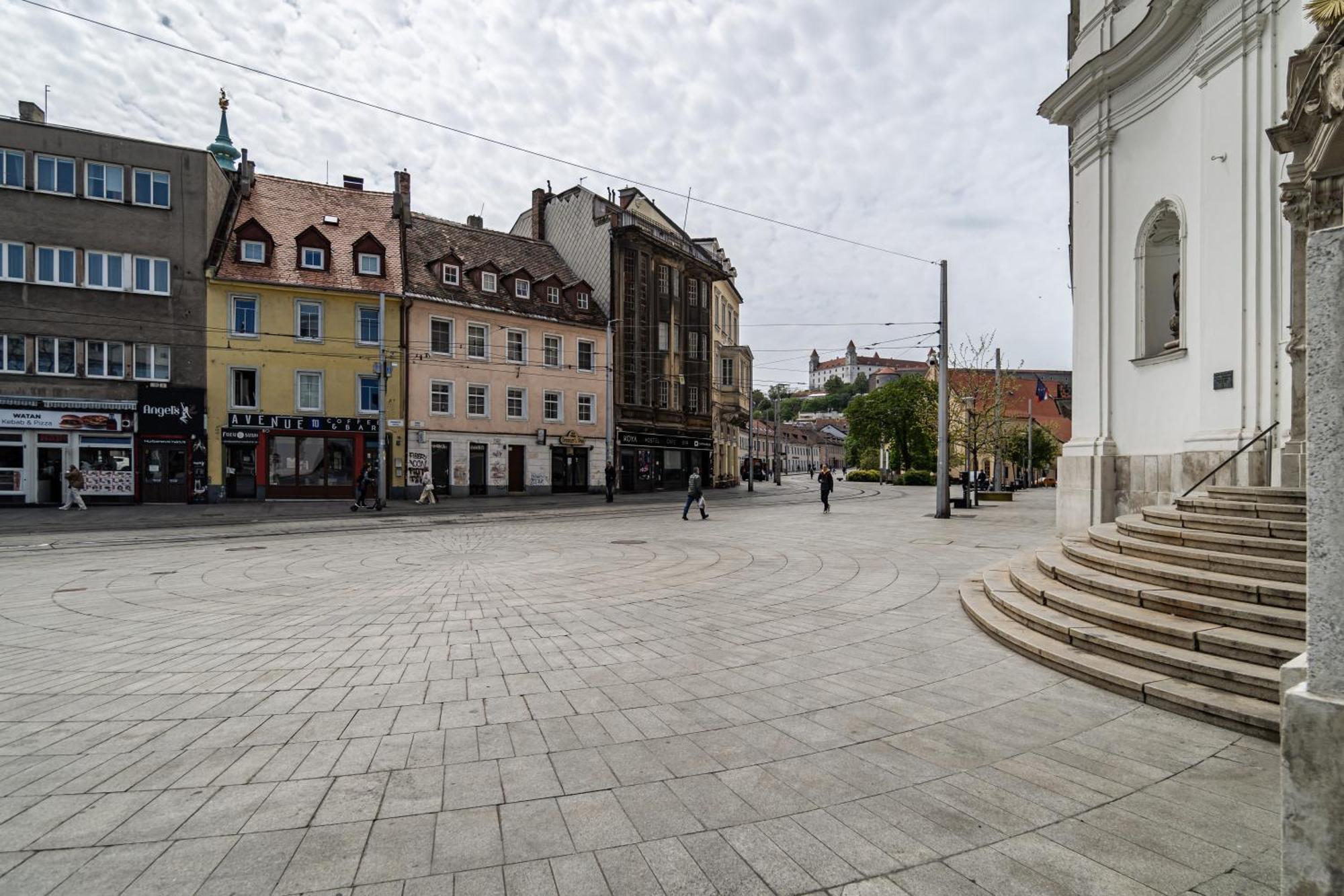 Luxurious And Royal Apartment In The Old Town Pressburg Exterior foto